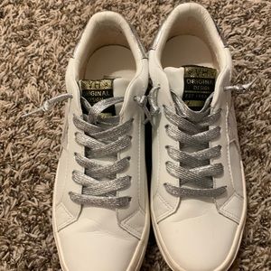 Vintage Havannas in good shape!